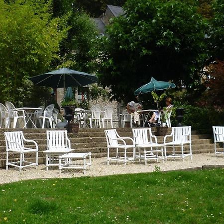 Logis Hotel Du Chateau Combourg Eksteriør billede